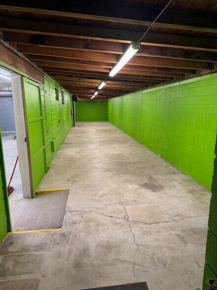 More Photos Of 850 Beatty St, Medford Office For Lease