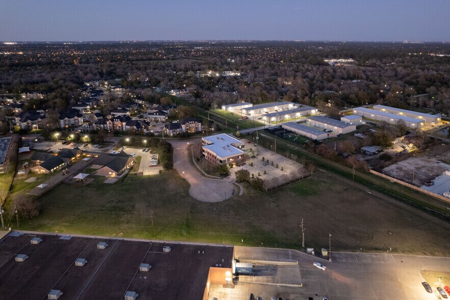 More Photos Of 12300 Dundee Ct, Cypress Unknown For Lease