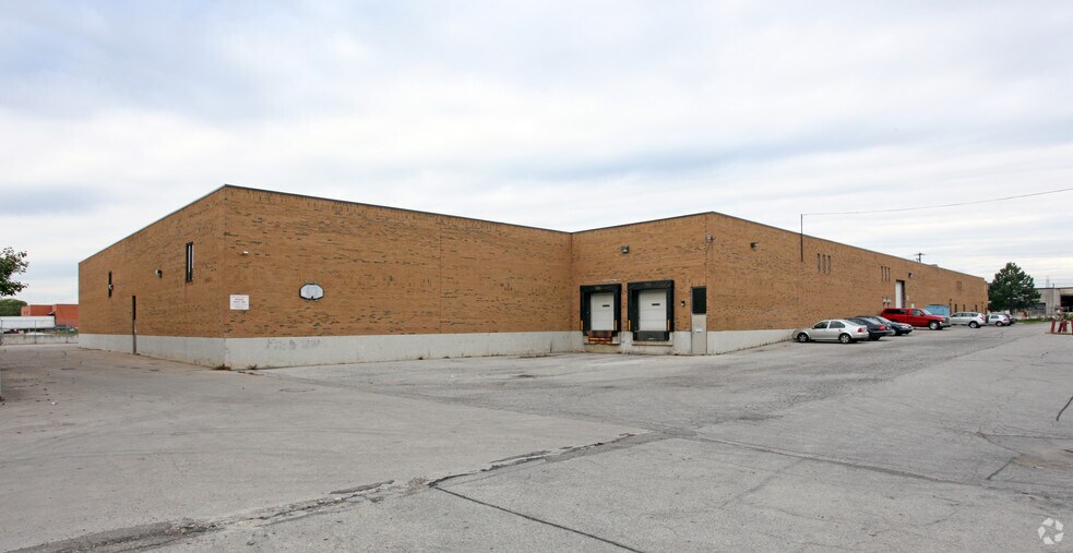 More Photos Of 265-267 Champagne Dr, Toronto Warehouse For Lease