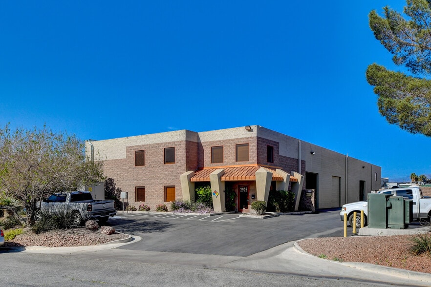 More Photos Of 2925 Brookspark Dr, North Las Vegas Warehouse For Sale