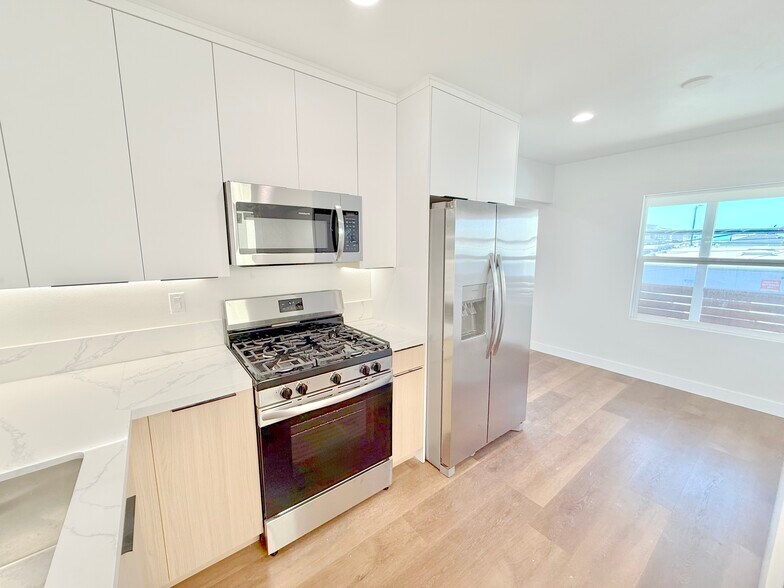 More Photos Of 825 Manhattan Ave, Hermosa Beach Apartments For Sale