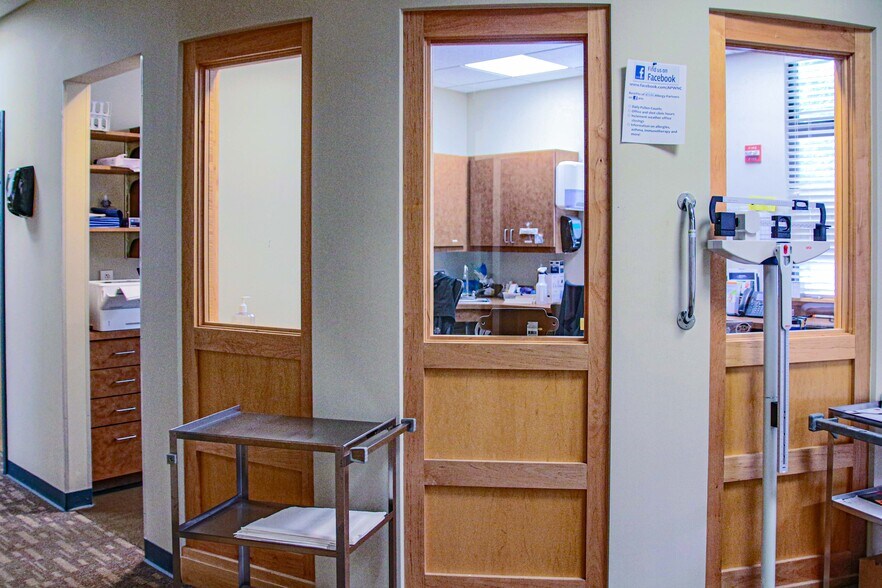 More Photos Of 600 Julian Ln, Arden Medical For Sale
