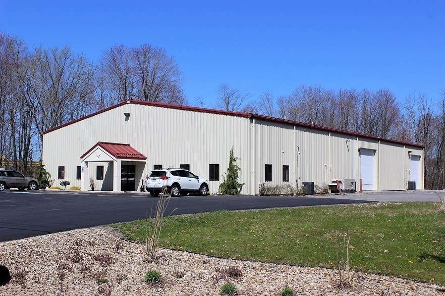 More Photos Of 703 Commerce Ave, New Castle Warehouse For Sale