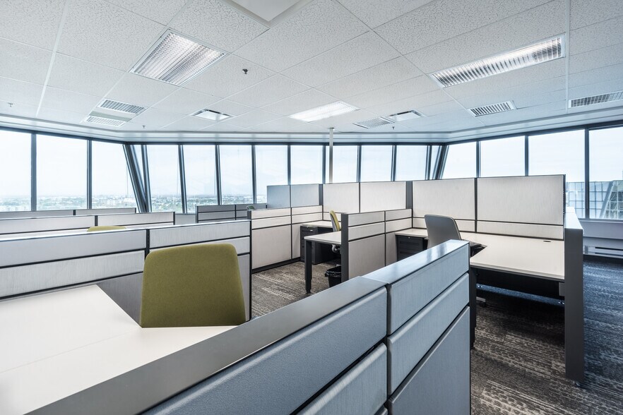 More Photos Of 7101 Rue Jean-Talon E, Montréal Office For Lease