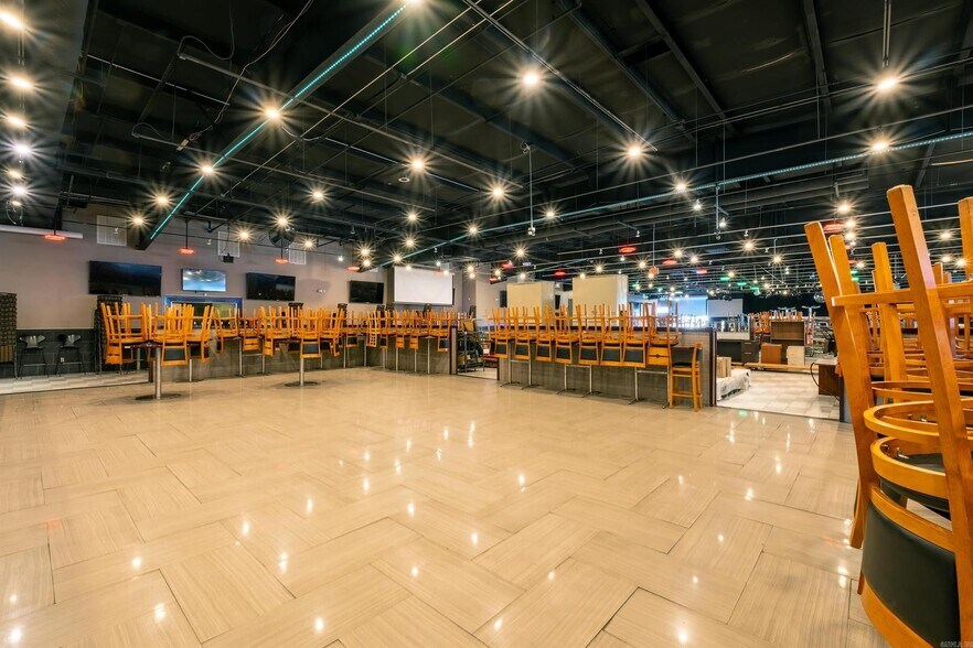 More Photos Of 8624 I 30, Little Rock Restaurant For Sale