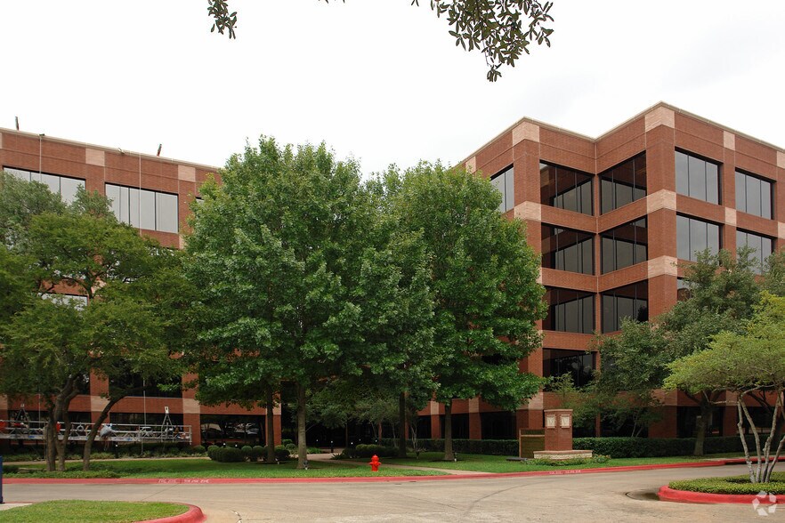 More Photos Of 901 S MoPac Expy, Austin Office For Lease