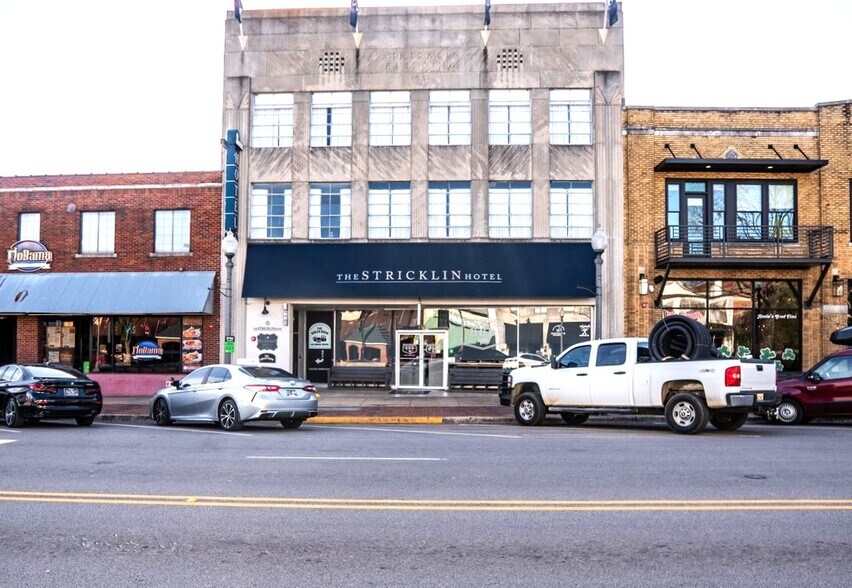 Primary Photo Of 315 N Court St, Florence Hotel For Sale