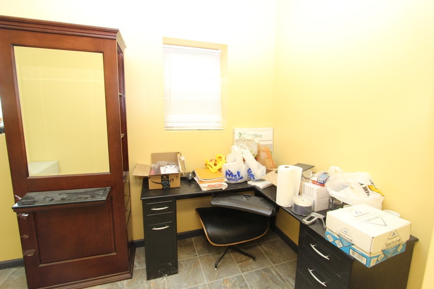 More Photos Of 120 Avenue T, Brooklyn Storefront For Lease