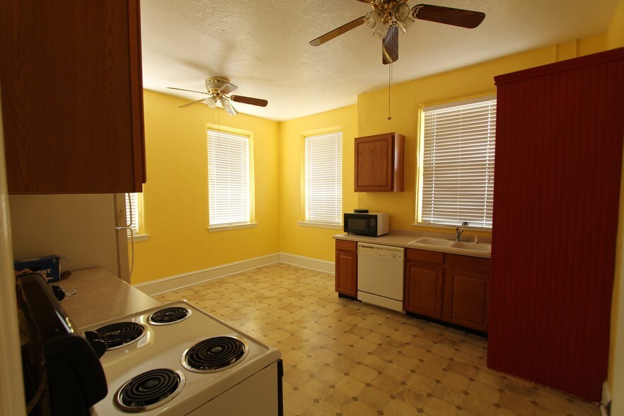 More Photos Of 1833 S Florida Ave, Lakeland Office For Sale