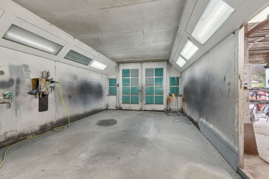 More Photos Of 1875 Airport Industrial Park Dr, Marietta Industrial For Sale