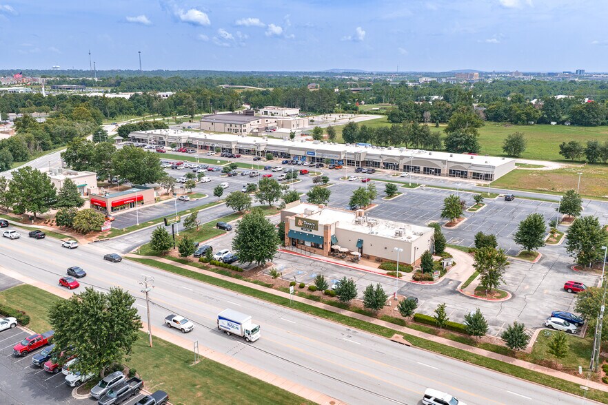 More Photos Of 1400 SE Walton Blvd, Bentonville Unknown For Lease