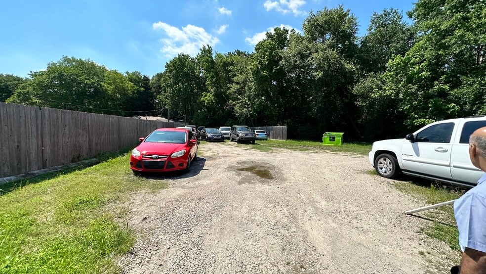 More Photos Of 8802 FM 1960 Rd, Houston Auto Dealership For Lease
