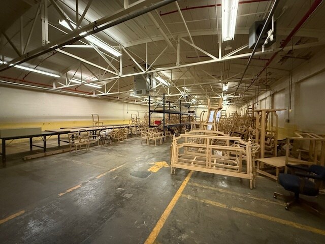 More Photos Of 486 S Center St, Taylorsville Warehouse For Sale