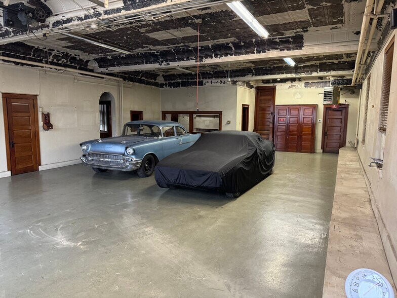 More Photos Of 315 Old Harrisburg pike, Landisville General Retail For Lease