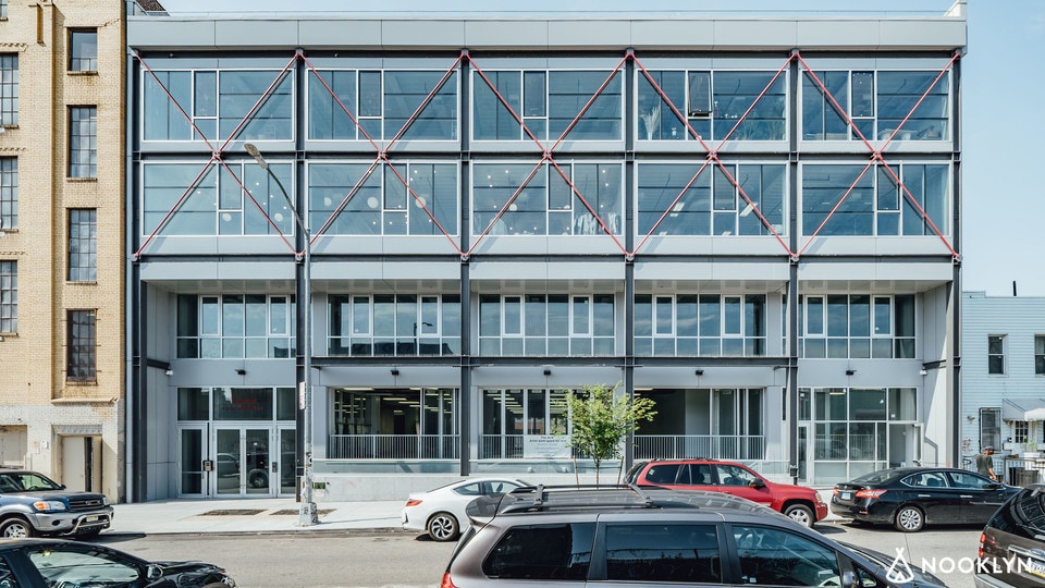 More Photos Of 13 Grattan St, Brooklyn Office For Sale