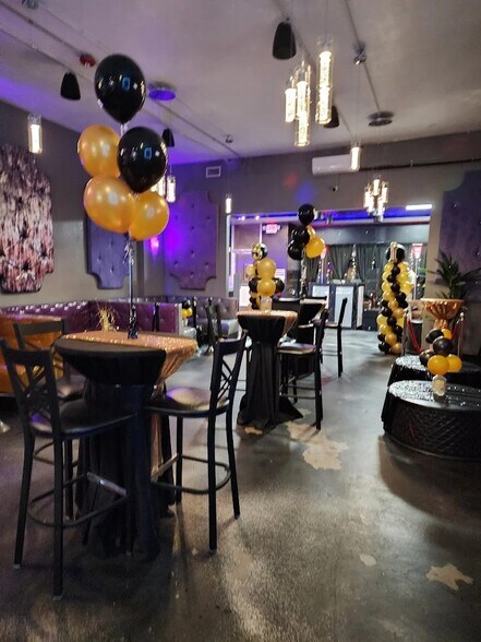 More Photos Of 524 6th St N, Texas City Restaurant For Lease