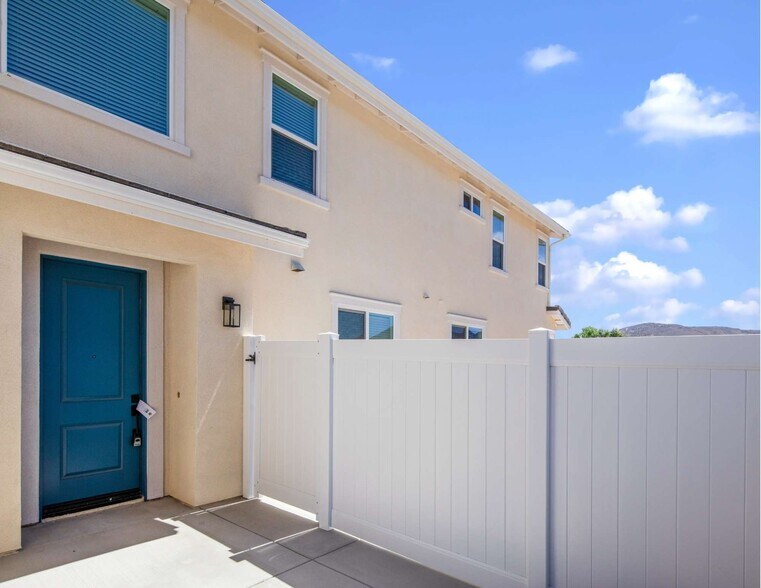 More Photos Of 5824 Persepolis Ct, Riverside Multifamily For Sale