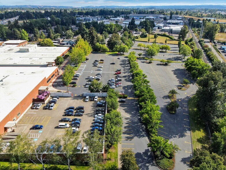 More Photos Of 4600 25th Ave NE, Salem Office For Lease