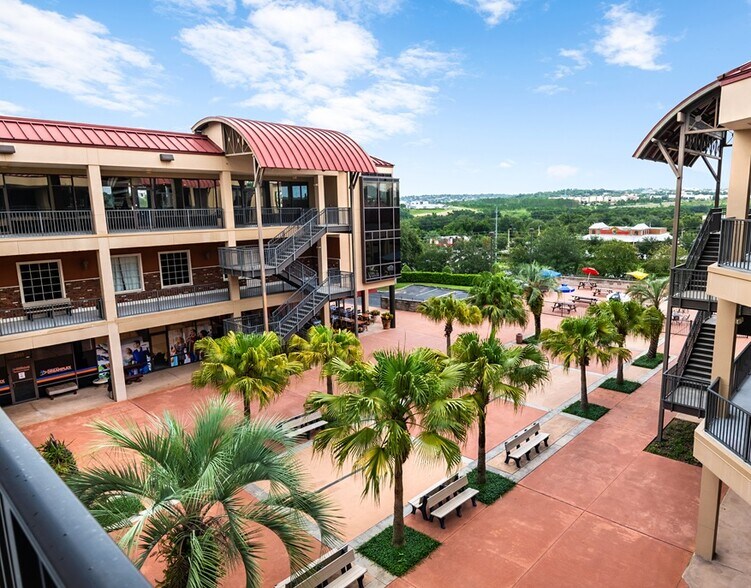 More Photos Of 2400 US Highway 27, Clermont Office For Lease