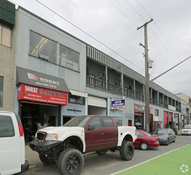 More Photos Of 238-250 E Esplanade, North Vancouver Service For Lease