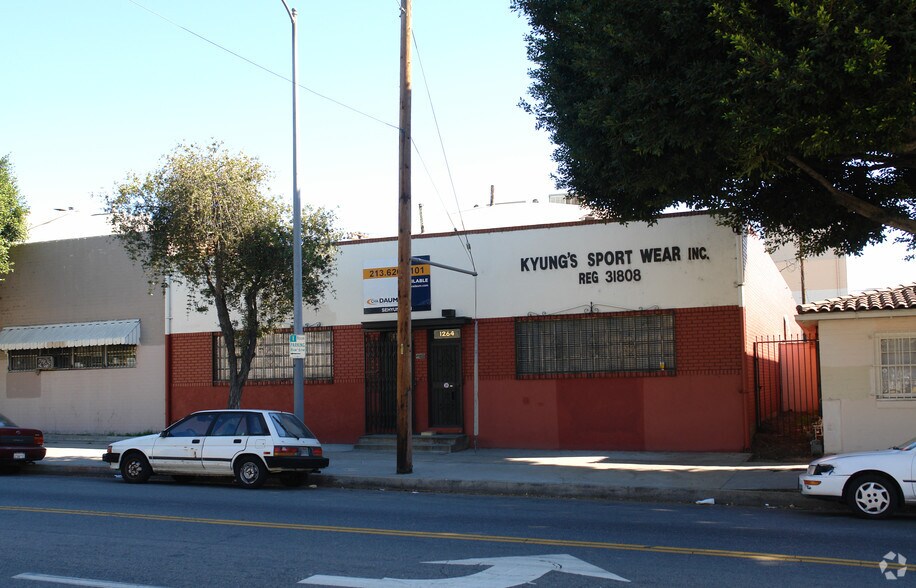 More Photos Of 1262-1264 S Boyle Ave, Los Angeles Manufacturing For Sale
