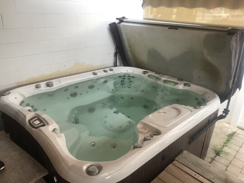 More Photos Of 3447 45th St, Highland Specialty For Sale