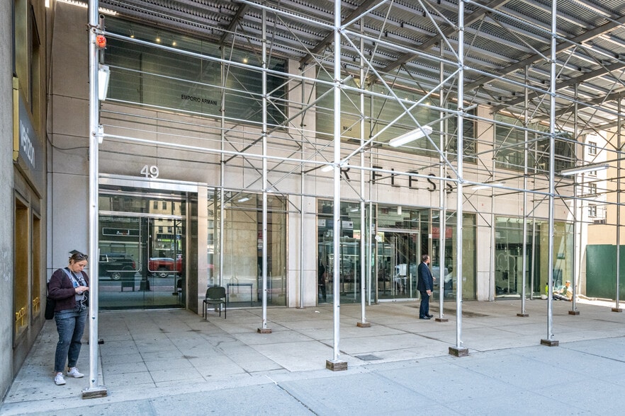 More Photos Of 49 W 57th St, New York Office For Lease