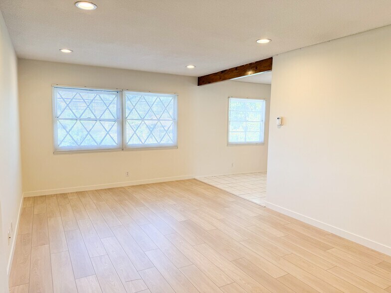 More Photos Of 6254 Whitsett Ave, North Hollywood Apartments For Sale
