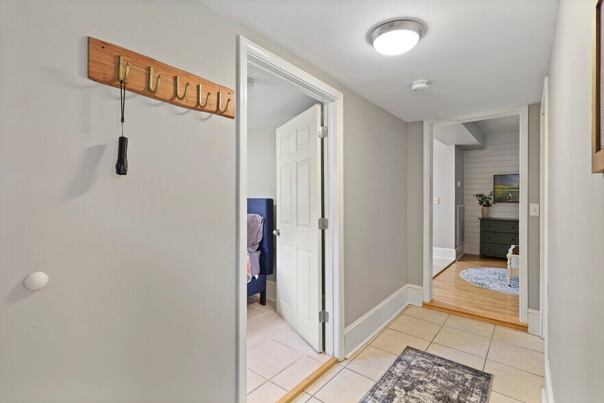 More Photos Of 100 S Railroad Ave, Damascus Apartments For Sale