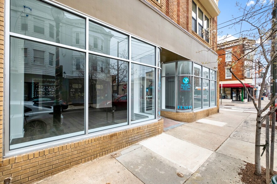 More Photos Of 724-726 S 4th St, Philadelphia General Retail For Sale