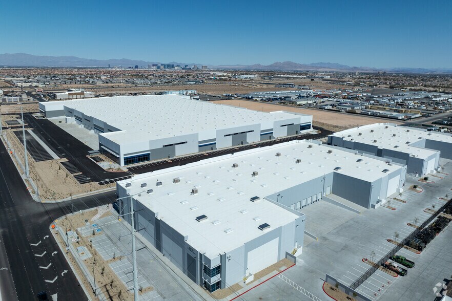 More Photos Of 9530 S Rainbow Blvd, Las Vegas Unknown For Lease