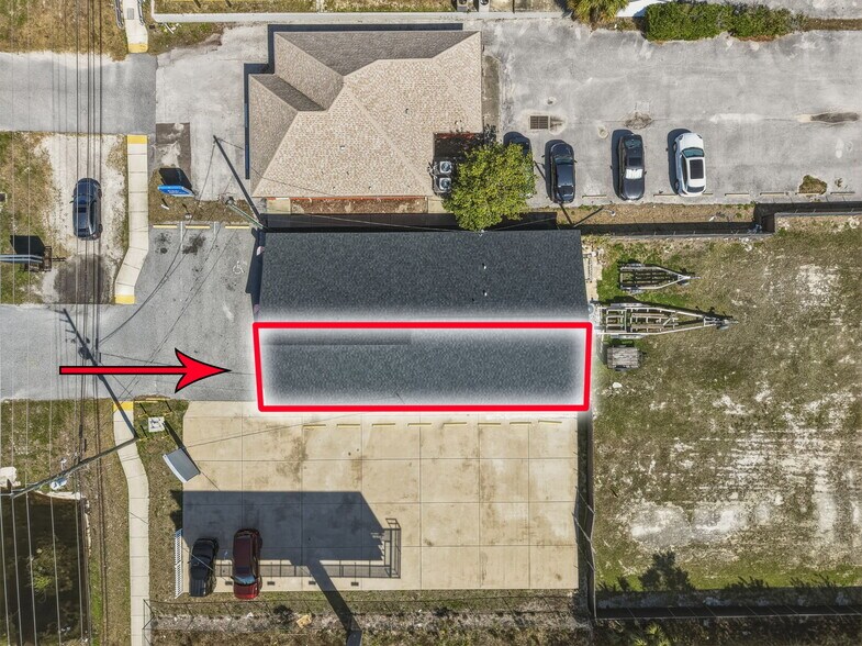 More Photos Of 13414 US Highway 19, Hudson Showroom For Lease