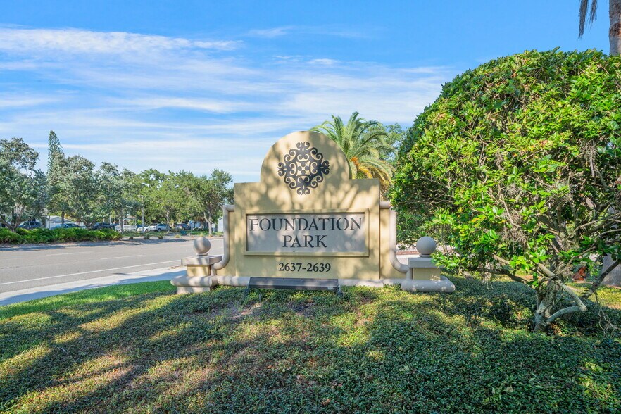 More Photos Of 2639 Fruitville Rd, Sarasota Office For Sale