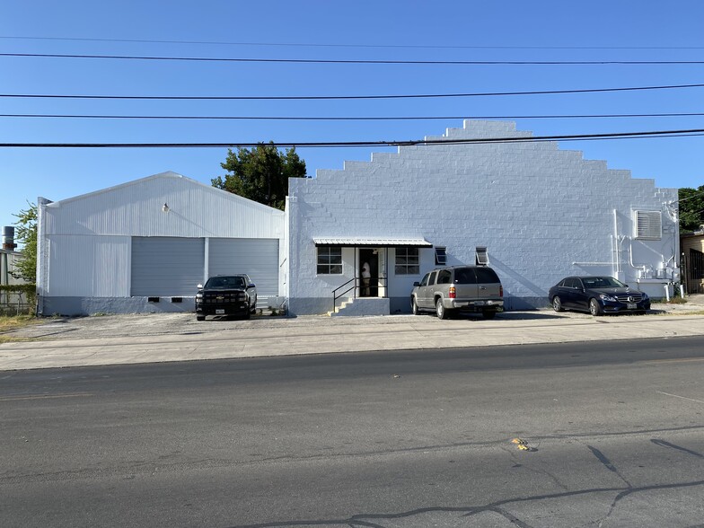 Primary Photo Of 2930 E Houston St, San Antonio Manufacturing For Sale