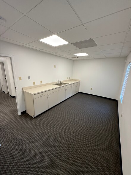More Photos Of 276 Medical Way, Riverdale Medical For Sale