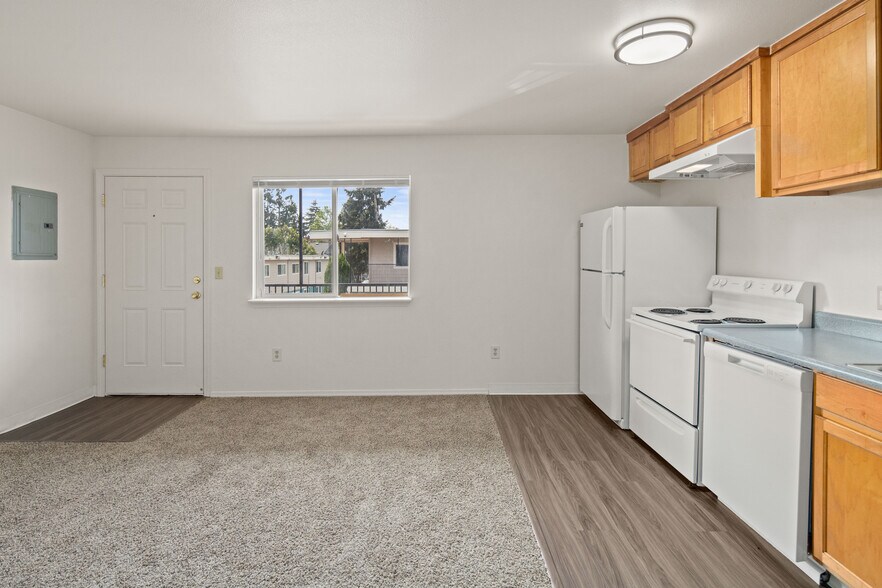 More Photos Of 812 10th St NE, Auburn Apartments For Sale