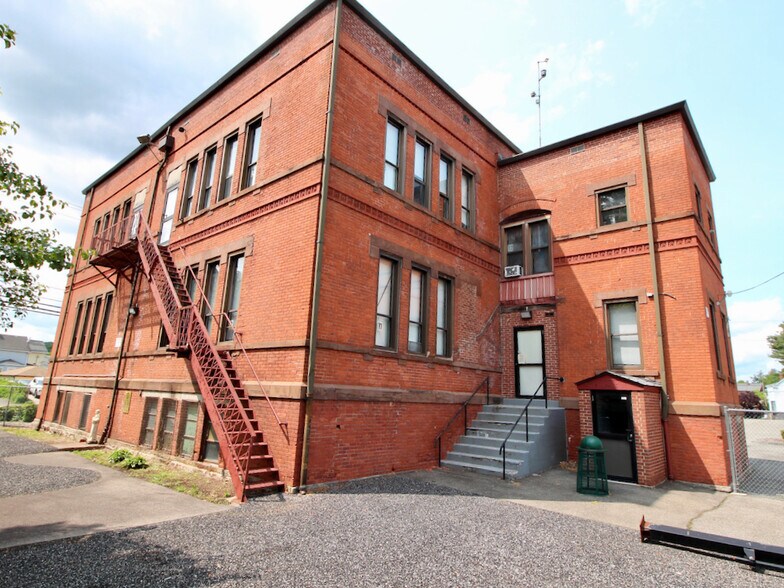 More Photos Of 115 Lewis Ave, Meriden Office Residential For Sale