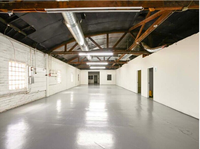 More Photos Of 6009 Jurupa Ave, Riverside Warehouse For Lease