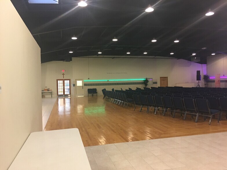 More Photos Of 1307 E Palatine Rd, Arlington Heights Religious Facility For Sale