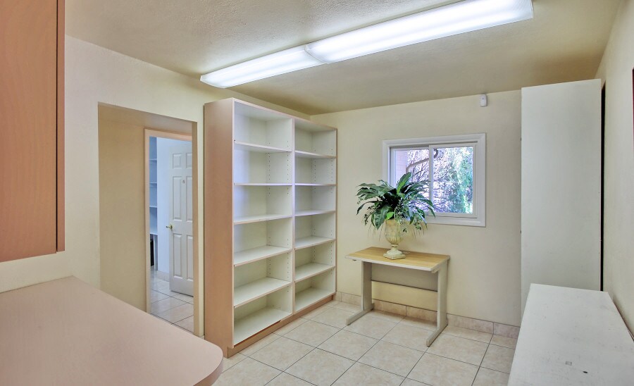 More Photos Of 3333 E Thunderbird Rd, Phoenix Office Residential For Lease