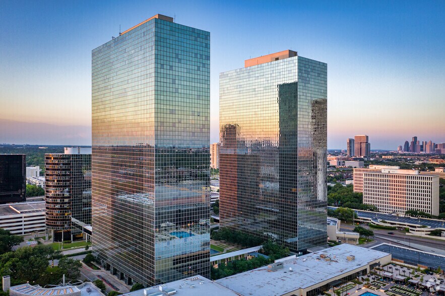 More Photos Of 11 Greenway Plz, Houston Office For Lease