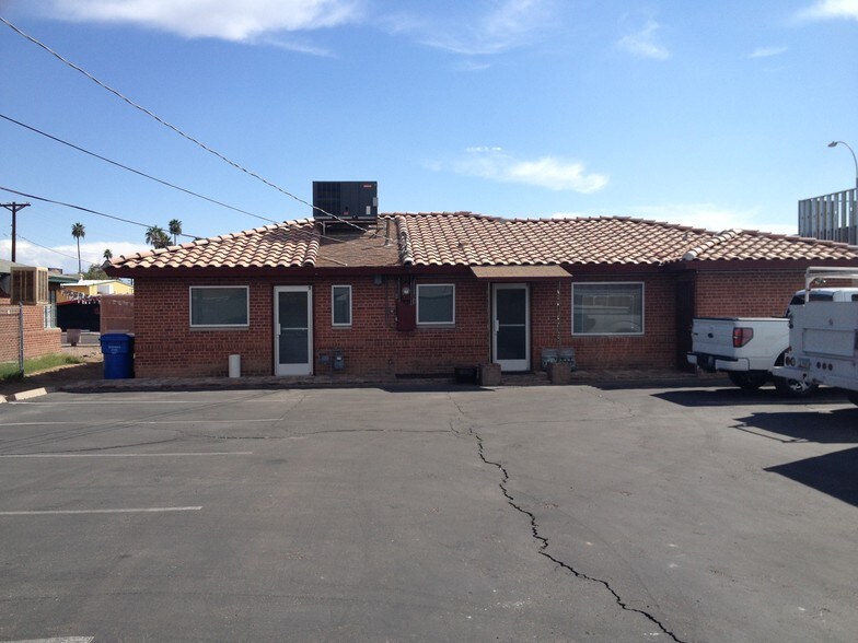 More Photos Of 2540 E Indian School Rd, Phoenix Loft Creative Space For Lease