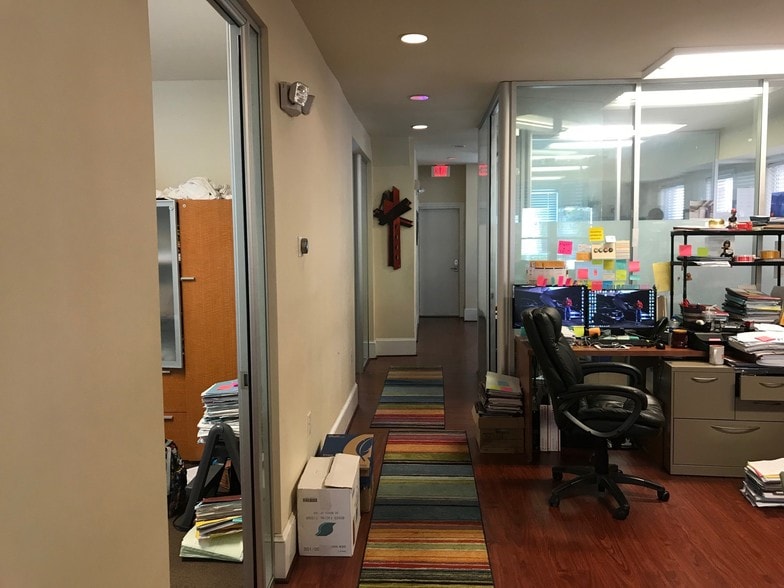 More Photos Of 836 Bonifant St, Silver Spring Office For Lease