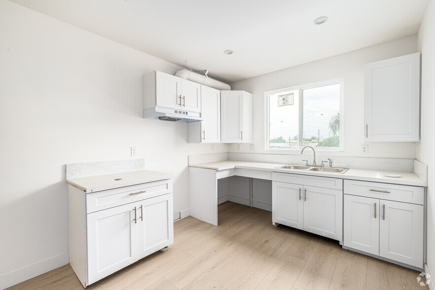 More Photos Of 8717 S Central Ave, Los Angeles Apartments For Sale
