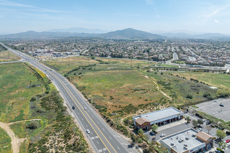 More Photos Of SWC Winchester Rd & Thompson Rd, Winchester Unknown For Lease