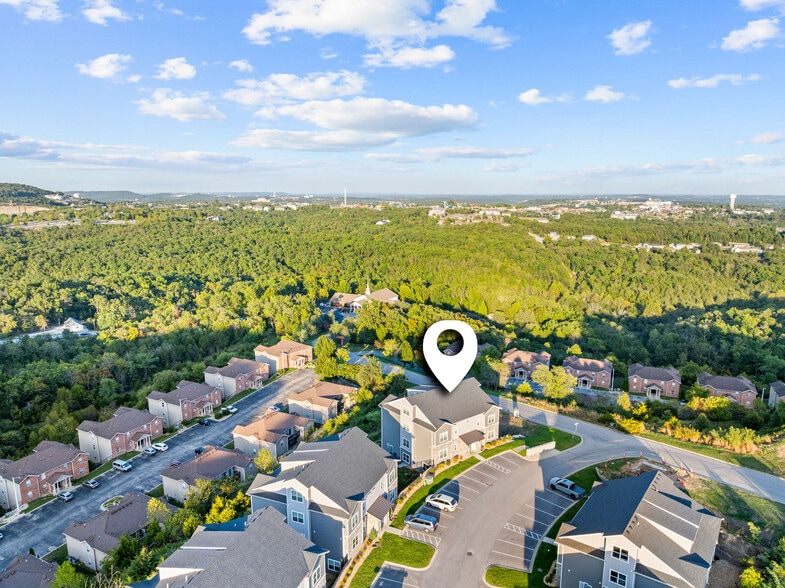 More Photos Of 3002 N Vineyards Ter, Branson General Retail For Sale