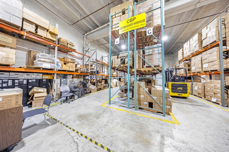 More Photos Of 7100-7114 NW 50th St, Miami Warehouse For Sale