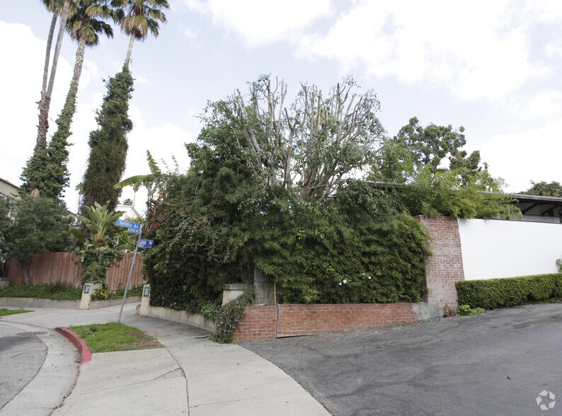 More Photos Of 6043-6053 Selma Ave, Los Angeles Apartments For Sale