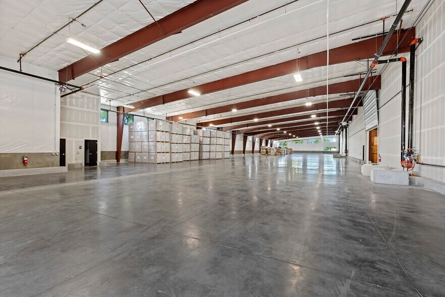 More Photos Of 335 S Locust Grove Rd, Meridian Manufacturing For Sale