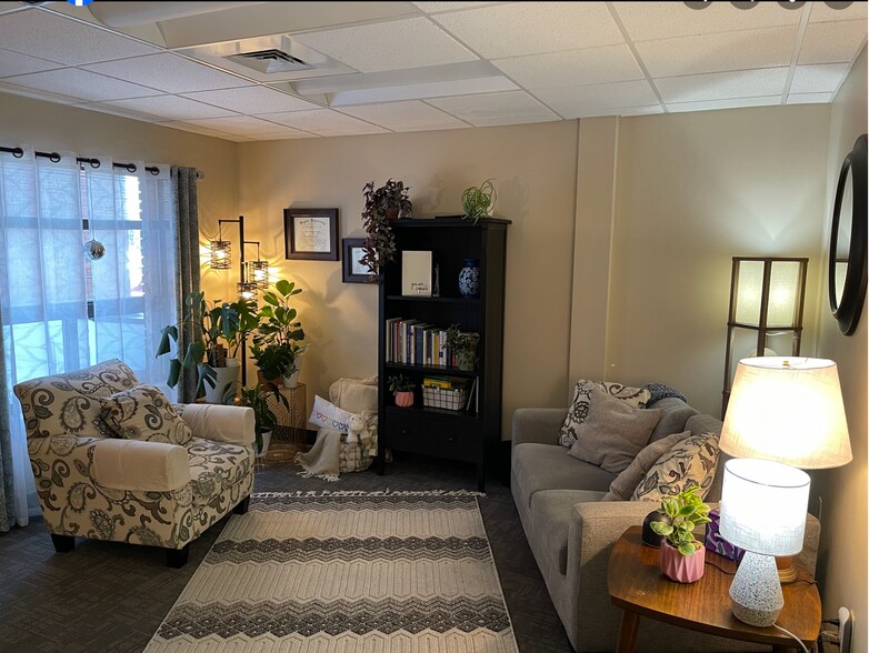 More Photos Of 75 W 100 S, Logan Office Residential For Lease